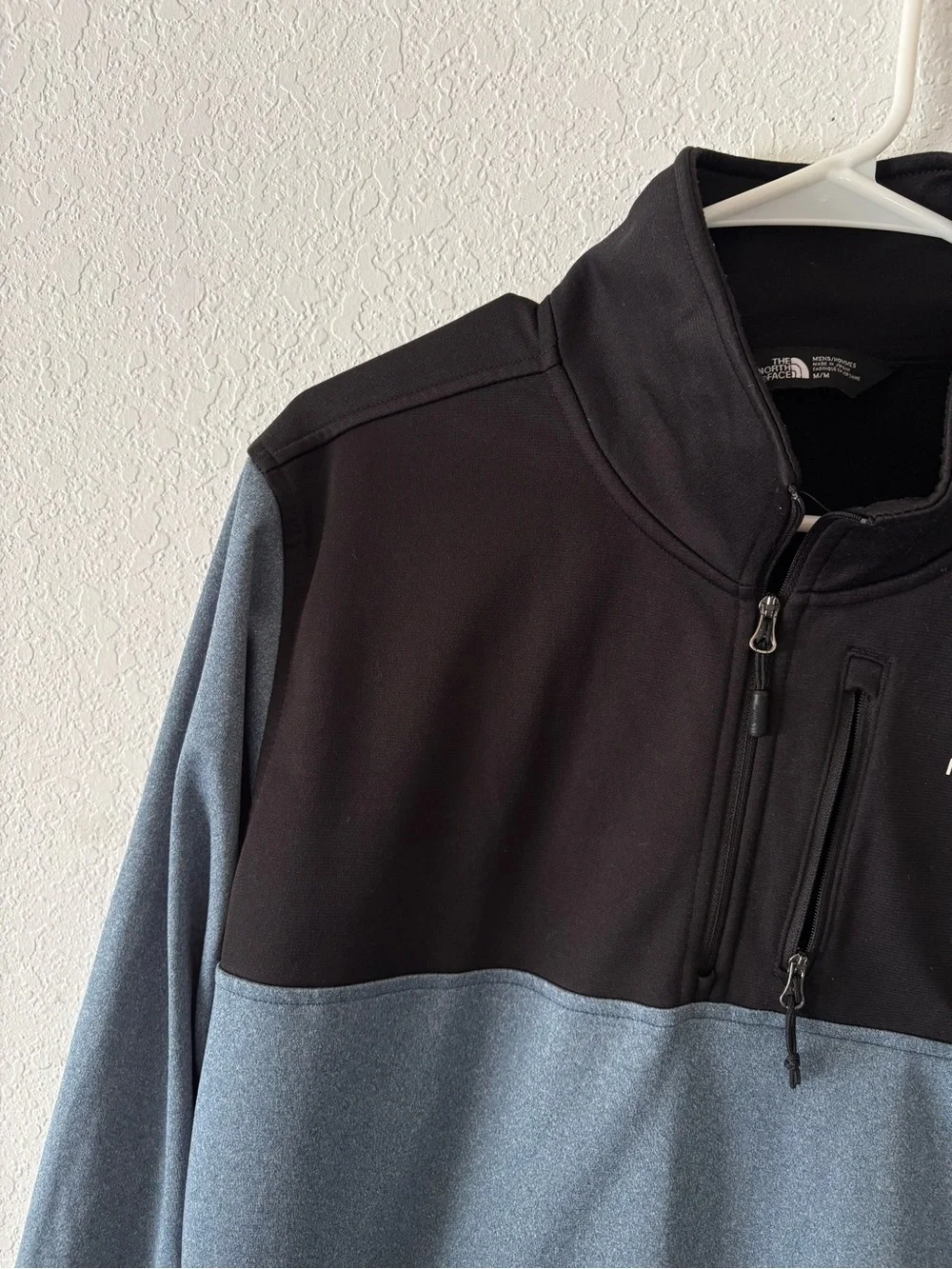The North Face Black & Steel Blue Quarter-Zip Fleece Pullover